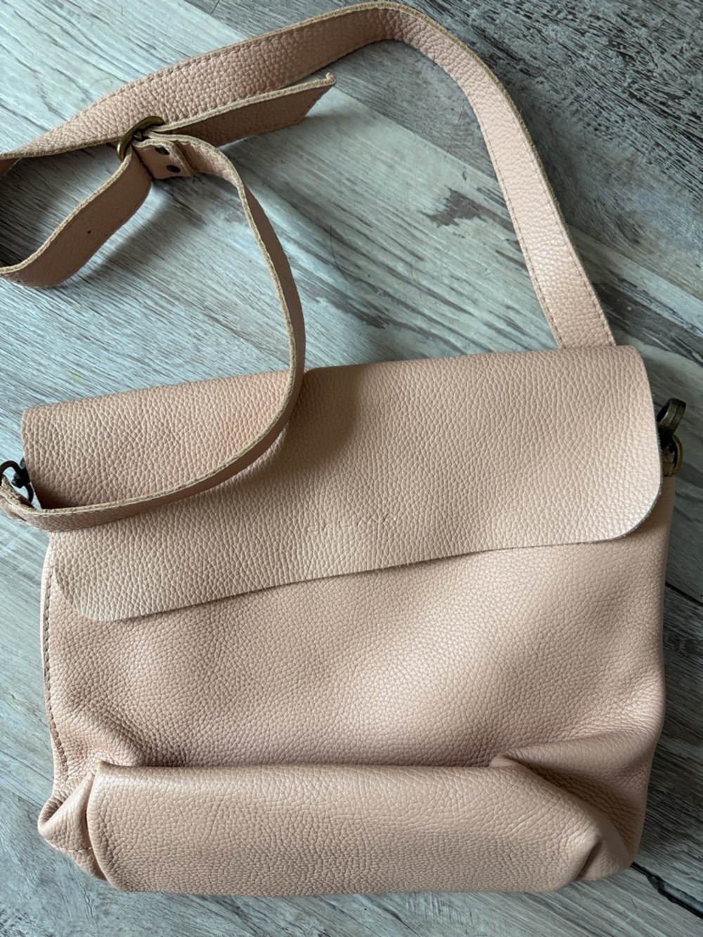 Women’s Leather Crossbody Bag in Blush